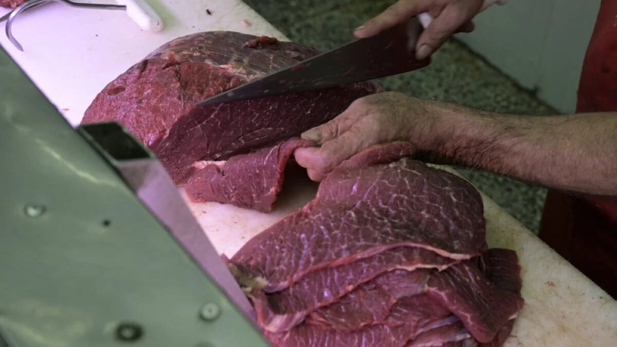 Thumbnail for USA’s Kroger and Albertsons to expand divestiture plans to secure regulatory approval for merger