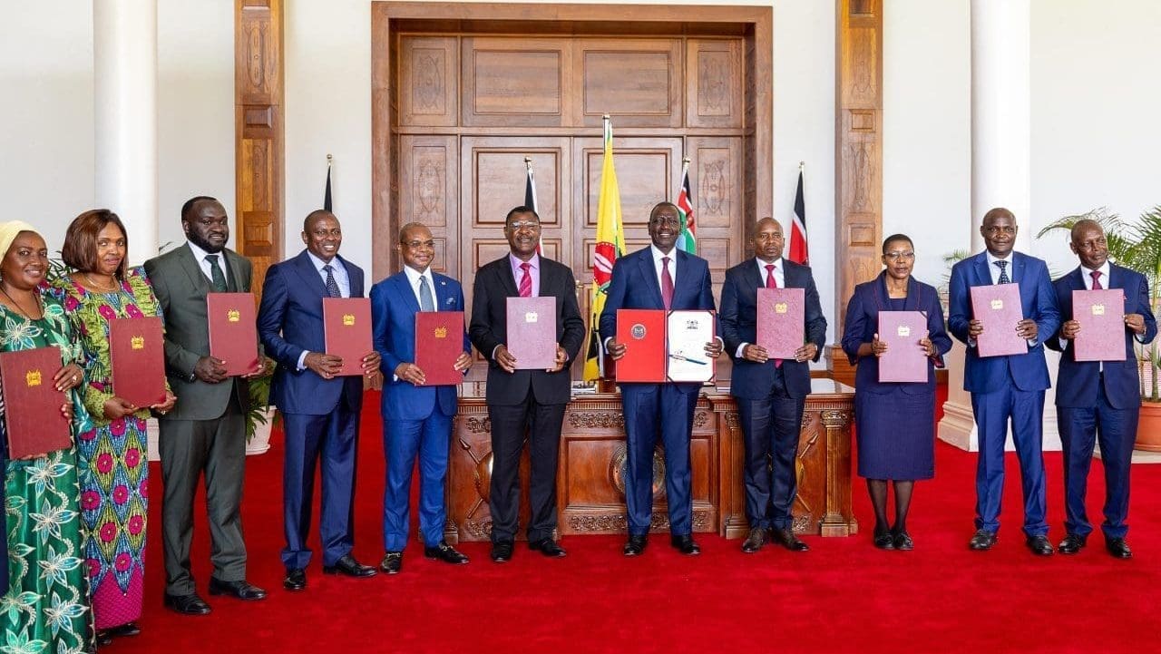 Thumbnail for Kenya’s President Ruto signs Sugar Bill 2022 into law 