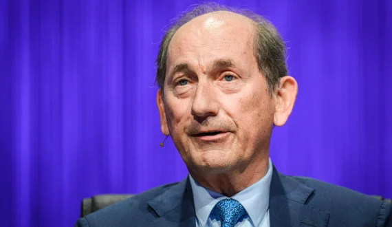 Thumbnail for Nestlé Chairman Paul Bulcke steps down early
