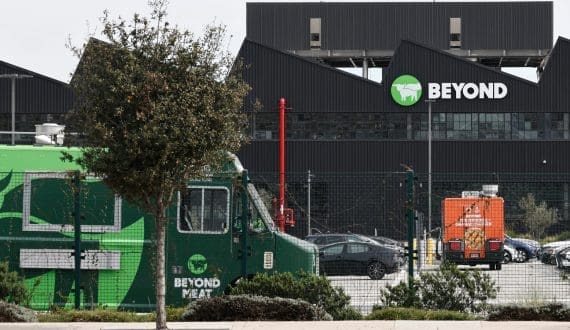 Thumbnail for Beyond Meat ordered to pay US$38.9 million after jury rules in favor of Vegadelphia Foods