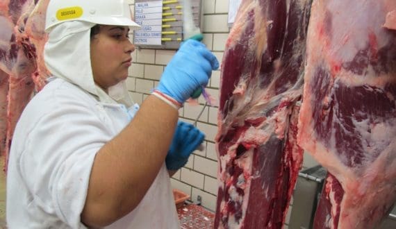 Thumbnail for Tyson Foods extends limited beef processing at Nebraska plant as layoffs continue